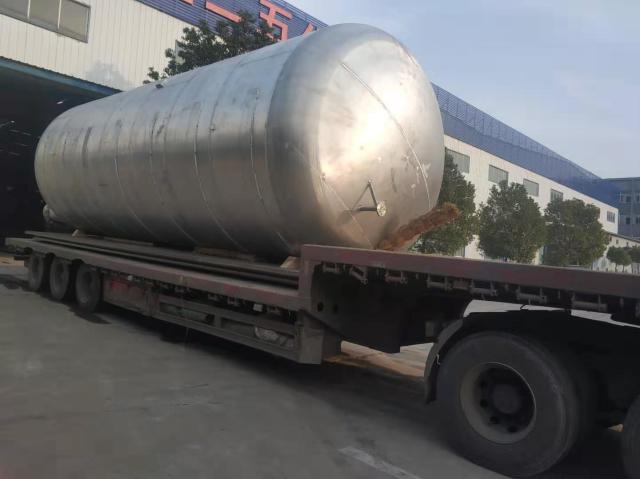 鋁(lü)罐-成都瑞(rui)奇石化項(xiang)目