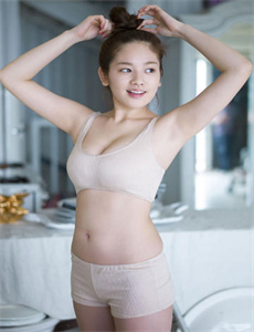 究极乳女-偶像之约